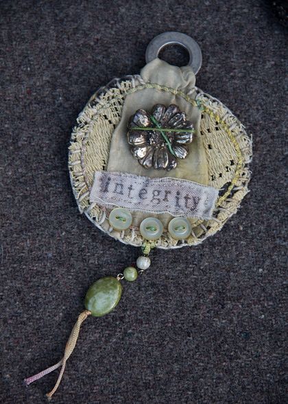 Fabric brooch - Integrity