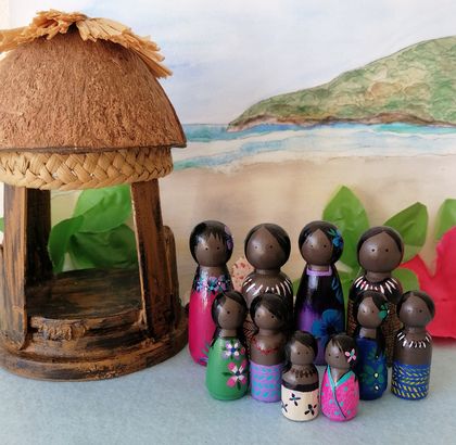 Small world wooden characters, Pasifika Aiga set 