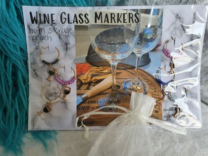 Wine Glass or Stem Glass Markers - Black & Gold Wine Glass Charms