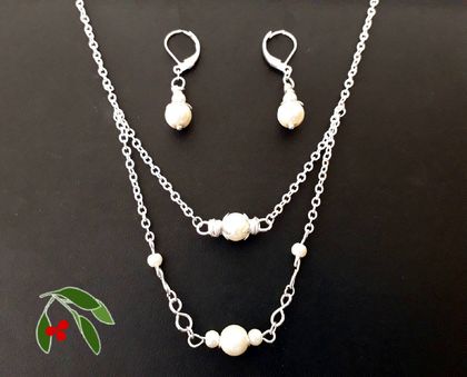 Silver Pearl Necklace & Earrings Set