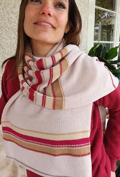 Pink merino pattern scarf.