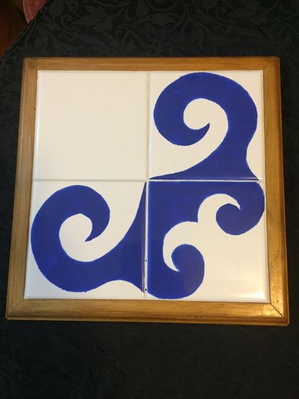 24cm Trivet with hand painted tiles