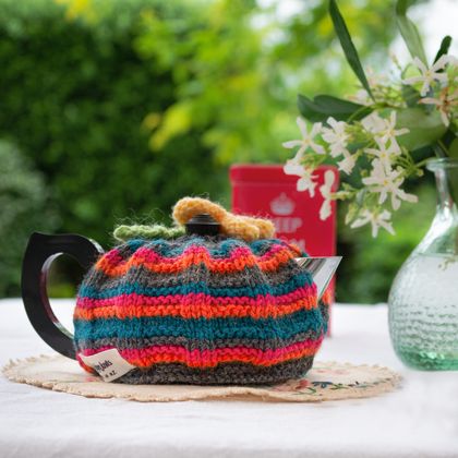 Tea Cosy - hand knitted