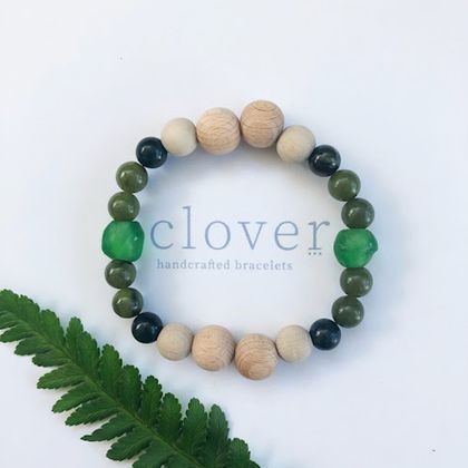 Diffuser Bracelet ~ Recycled Glass ~ Essential Oil ~ Aromatherapy ~ Gemstone Bracelet ~ Taiwan Jade ~ Eco Beech Wood