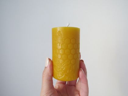 Embossed Honeycomb/Bee Beeswax Candle