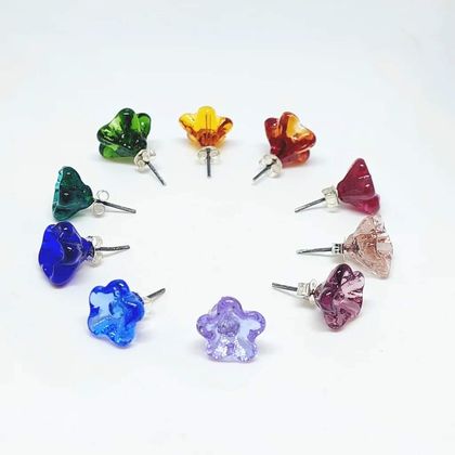 Glass Art - Vibrant Floral Stud Earrings - Star Jasmines