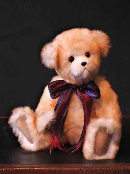 'George' - Fantastic bear kitset from tipped acrylic!