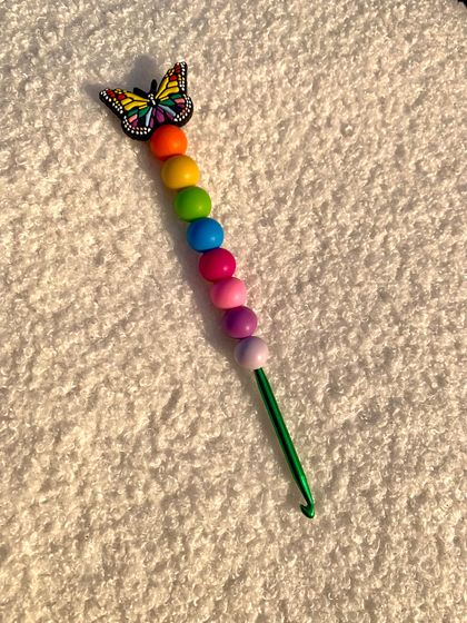 4MM RAINBOW BUTTERFLY BEADED CROCHET HOOK