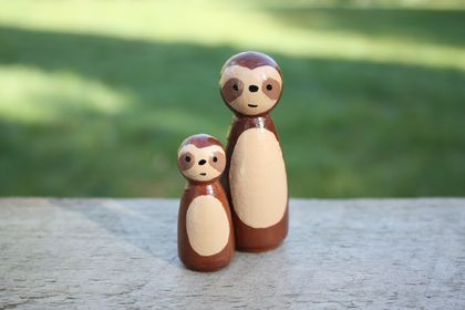 Mama and baby Sloth - Medium