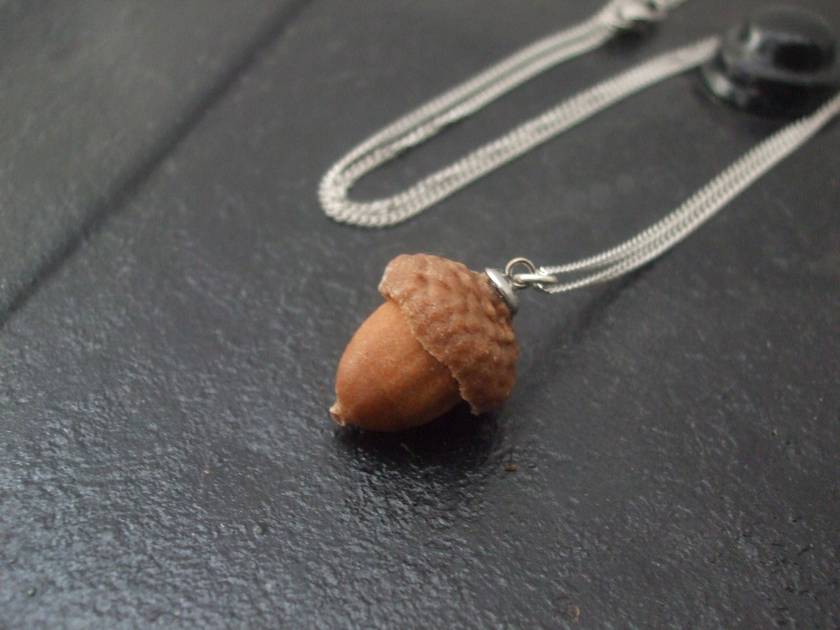 Glass on sale acorn pendant