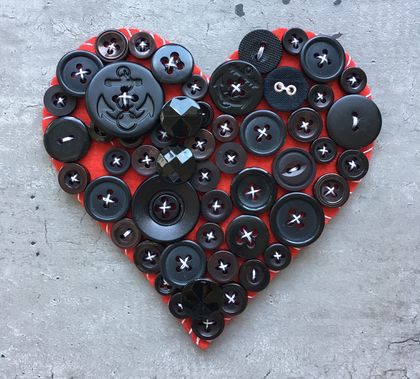Button Hearts - Black and Red 