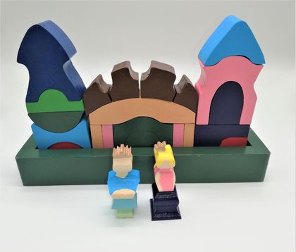 Castle Block Set with Fairy-Tale King and Queen